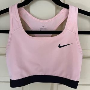 Nike Swoosh Bra